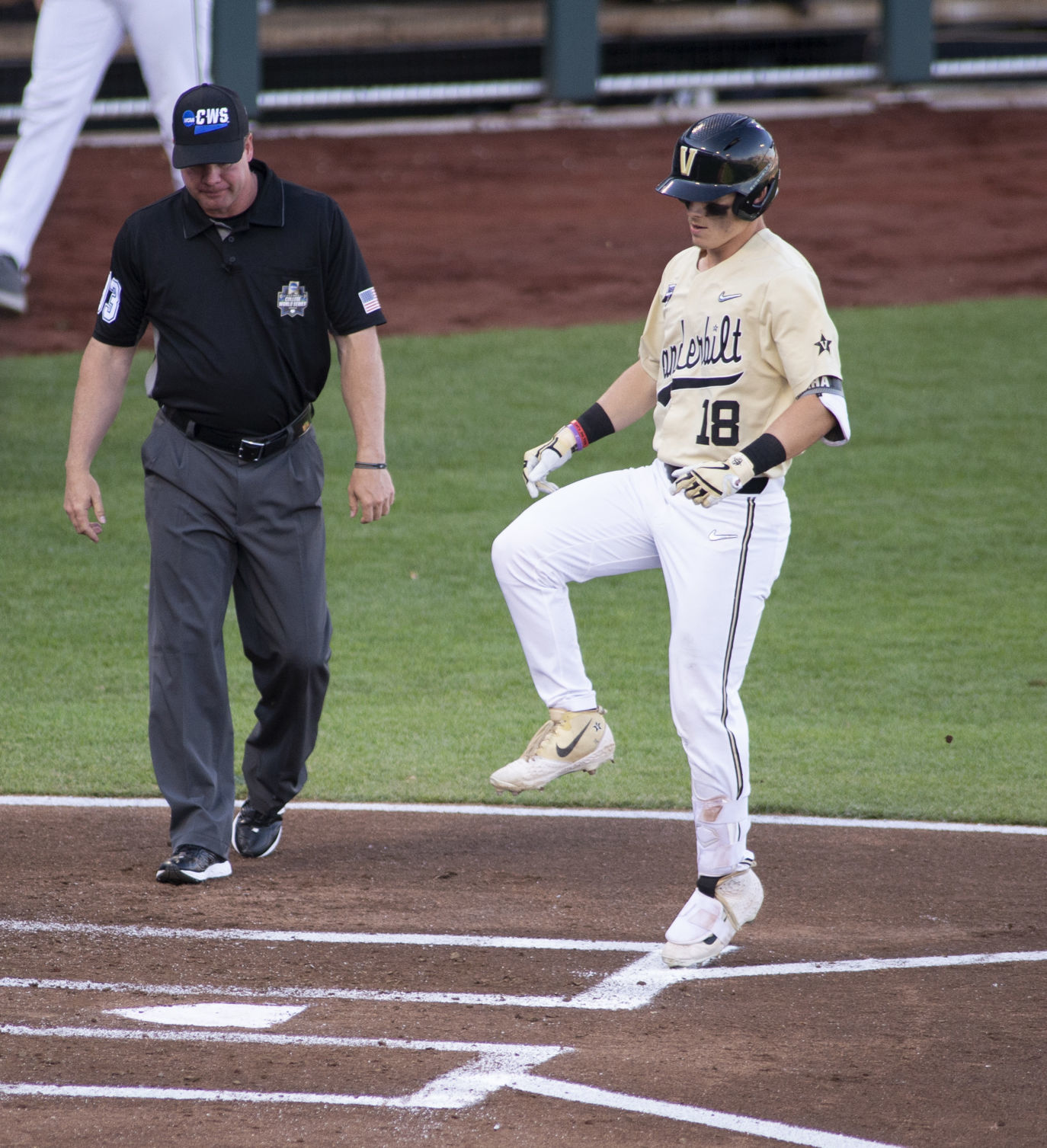 College World Series Championship, 6.26